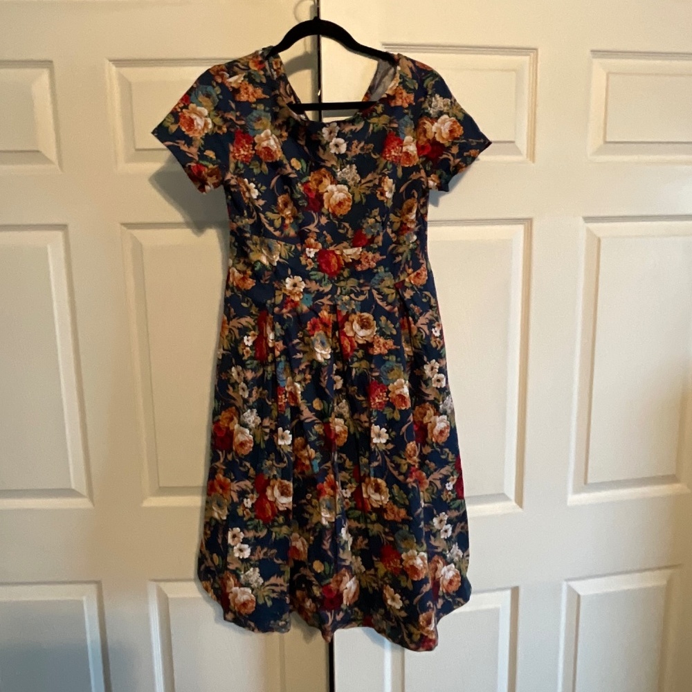 L flowered tea dress